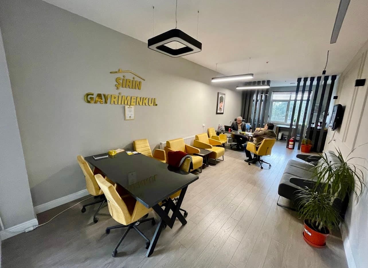 Şirin Gayrimenkul ofisi — Tunahan Mahallesi, 4. Etap Çarşı, Eryaman